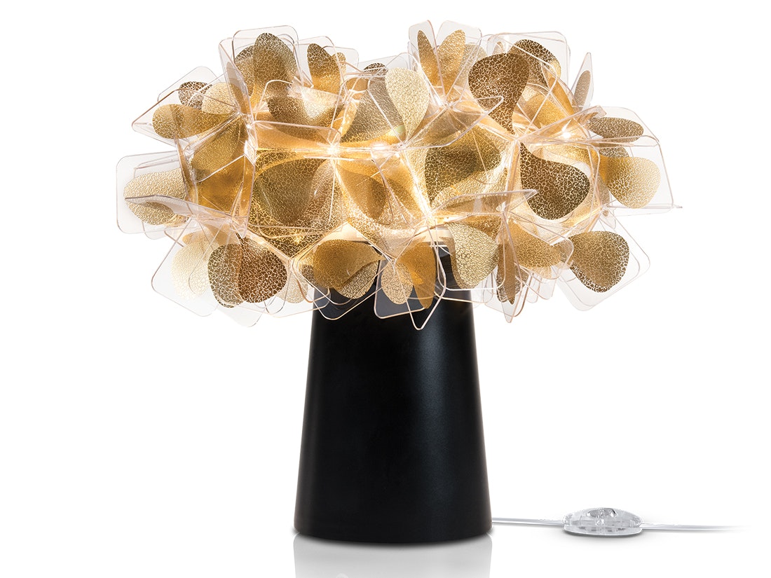 Slamp Clizia Table lamp in Mama Non Mama Gold with a dark base, layered cloud-like shade