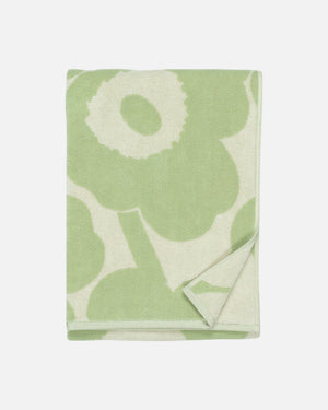 Marimekko Unikko Bath Towel 70 x 150 cm – Off-White / Sage