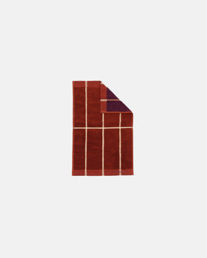 Marimekko Tiiliskivi Guest Towel 30 x 50 cm – Brick / Plum / Hay
