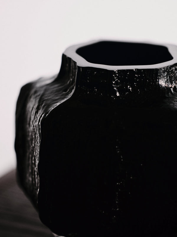 ferm LIVING Mokuri Vase H15 cm – Black