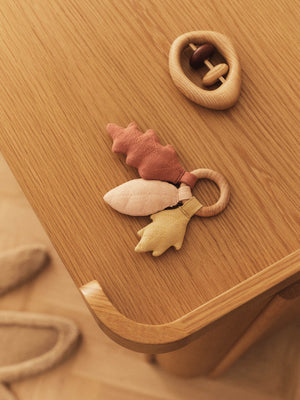 ferm LIVING Leaf Rattle – Rose