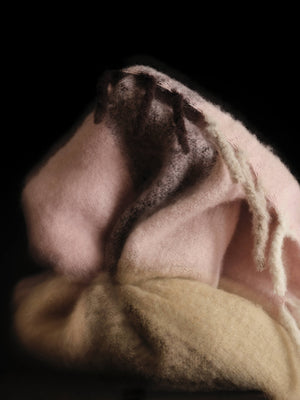 ferm LIVING Blur Mohair Blanket – Butter / Pale Rose