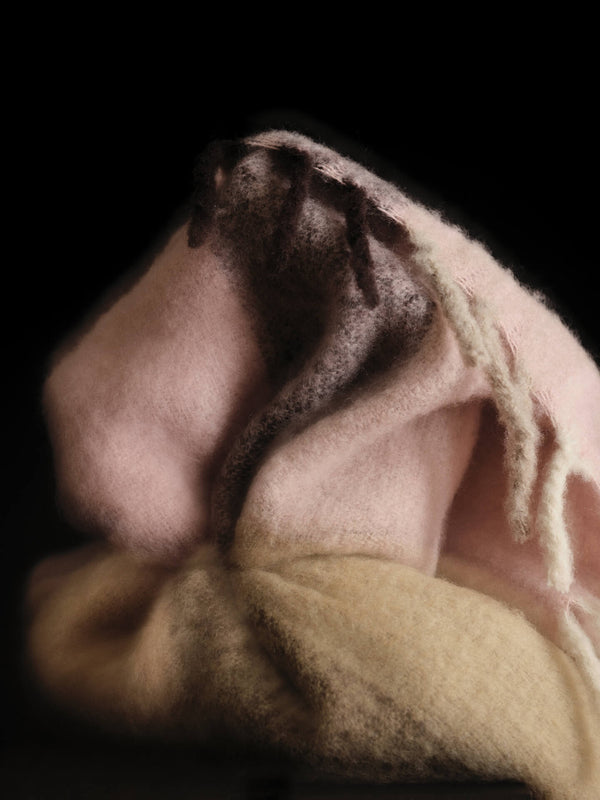 ferm LIVING Blur Mohair Blanket – Butter / Pale Rose