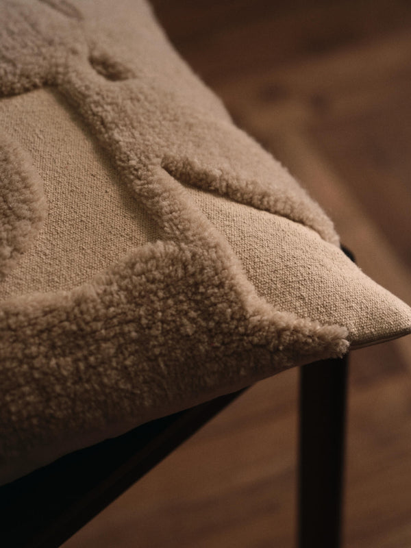 ferm LIVING Cilla Tufted Cushion – Off-white / Parchment