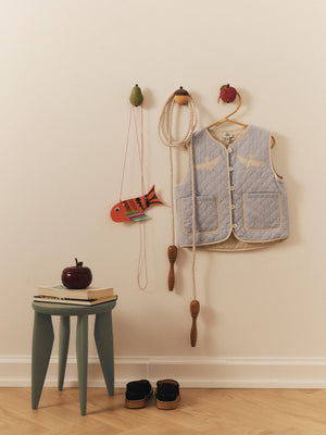 ferm LIVING Pear Hand-carved Hook – Mistletoe