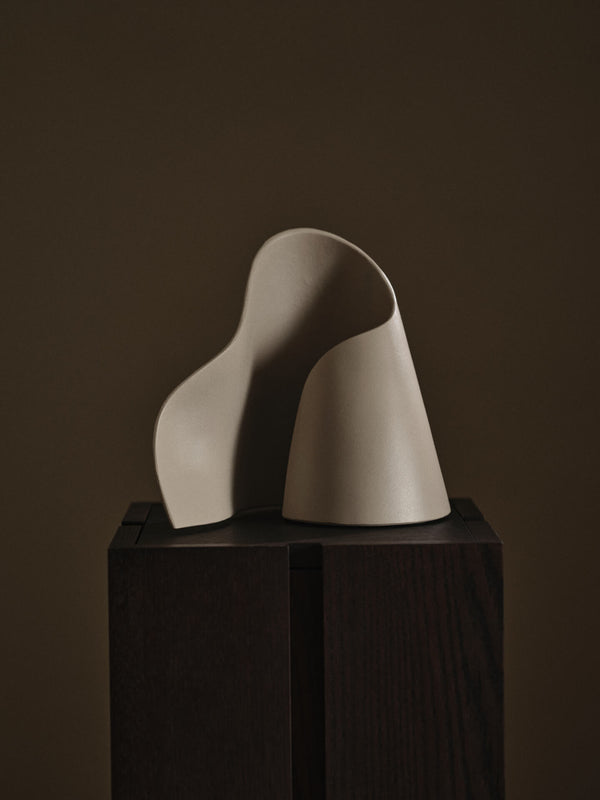 ferm LIVING Oyster Table Lamp – Light Cashmere