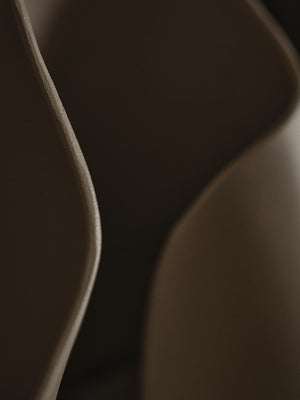 ferm LIVING Oyster Table Lamp – Light Cashmere