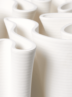 ferm LIVING Dedali Floor Vase H50 cm – Off-white