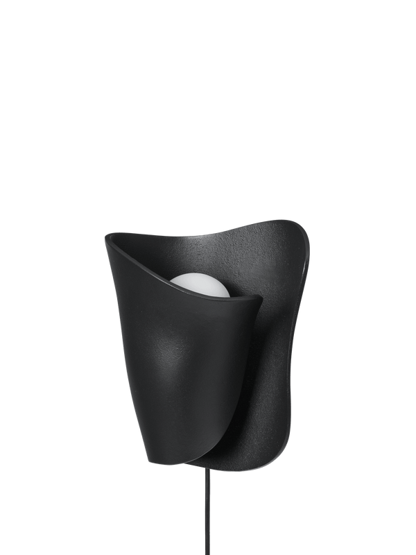 ferm LIVING Oyster Wall Sconce – Black