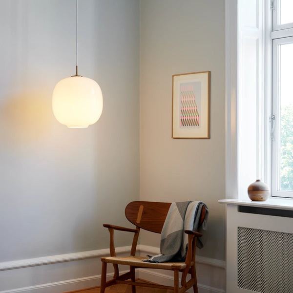 #Brass/glossywhiteopalglass