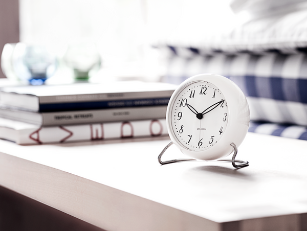 LK Table clock Ø11 cm white