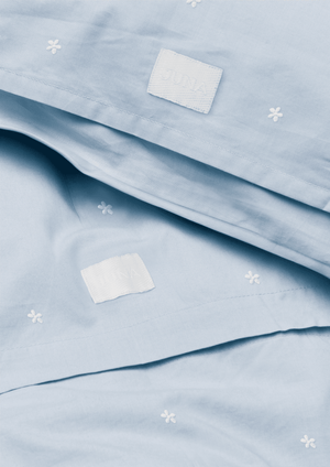Daisy Bed linen 140x200 cm light blue DK