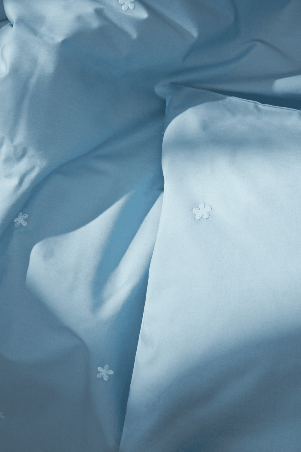 Daisy Bed linen 200x220 cm light blue DK