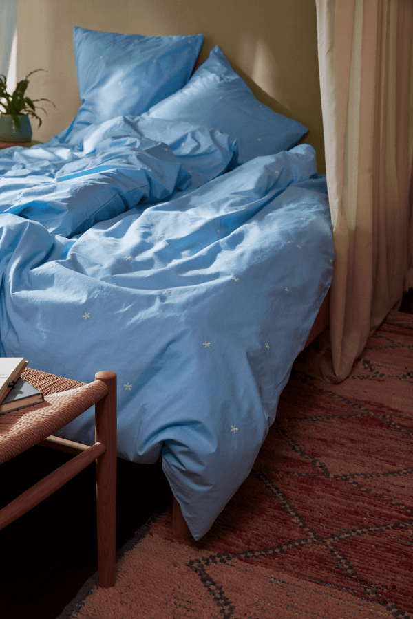 Daisy Bed linen 150x210 cm light blue SE