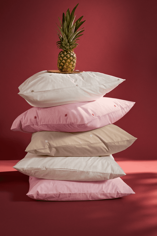 Daisy Bed linen 140x220 cm sand/white DK