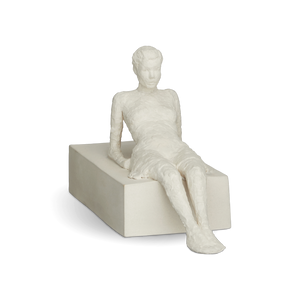Character The Attentive One H13 unglazed