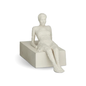 Character The Attentive One H13 unglazed