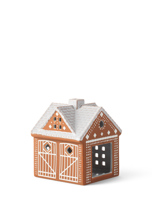 Gingerbread Lighthouse Christmas Stable H11.5 brown