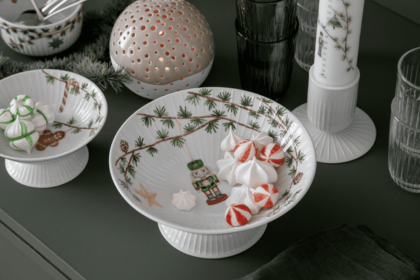 Hammershøi Christmas Bowl on stand Ø23 cm white w. deco