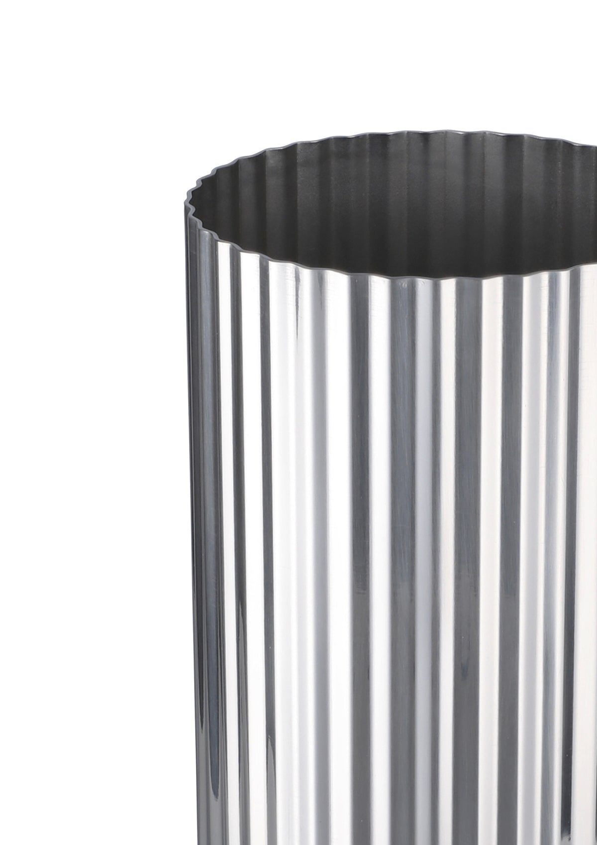 A classic cast in steel