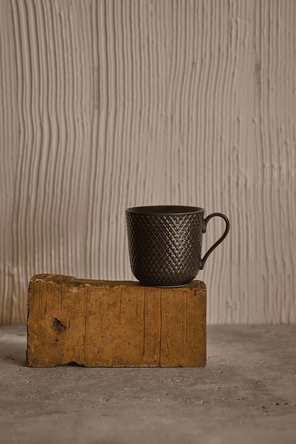 Rhombe Earth Mug with handle 39 cl