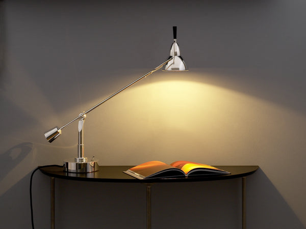 EB 28 Buquet Table Lamp