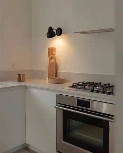Table, floor and wall