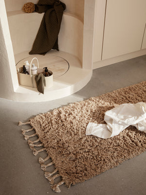 ferm LIVING Amass Long Pile Runner – White Pepper