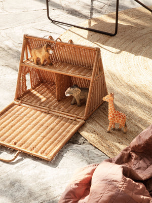 ferm LIVING Animal Hand-carved Giraffe – Warm Brown