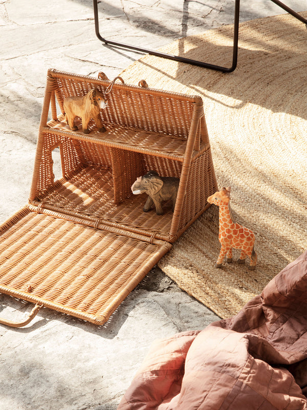 ferm LIVING Animal Hand-carved Giraffe – Warm Brown