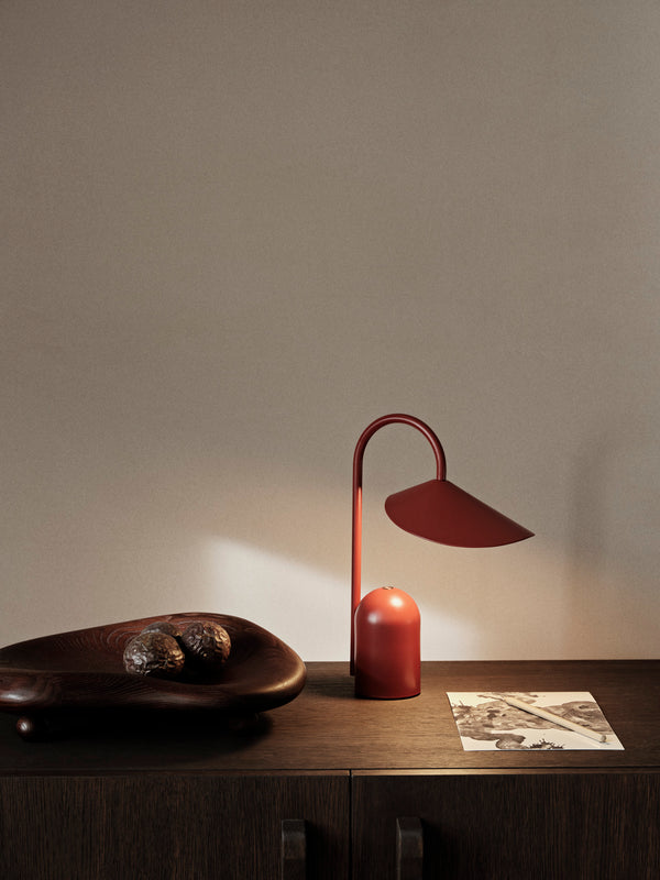 ferm LIVING Arum Portable Lamp – Oxide Red