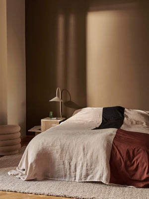 ferm LIVING Arum Swivel Wall Lamp – Cashmere