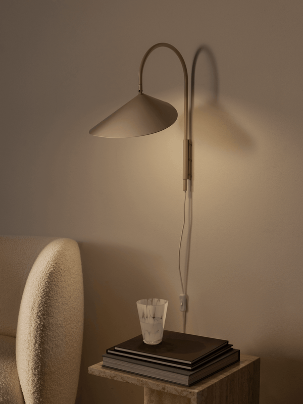 ferm LIVING Arum Swivel Wall Lamp – Cashmere