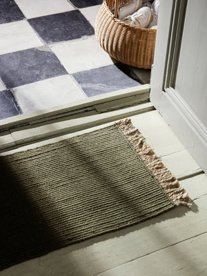 ferm LIVING Block Mat – Olive / Natural