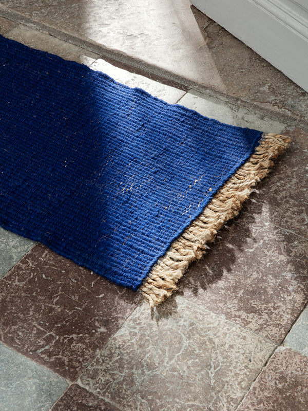 ferm LIVING Block Mat – Bright Blue / Natural