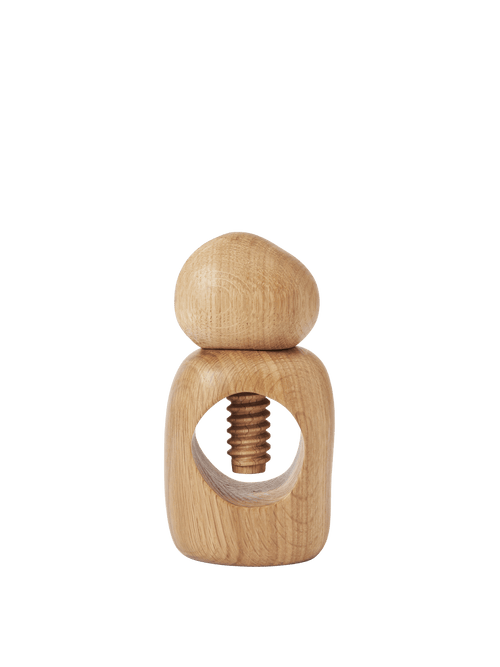 ferm LIVING Cairn Nut Cracker – Oak