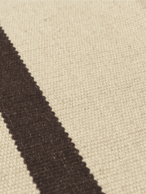 ferm LIVING Calm Kelim Mat 50 x 70 cm – Off-white / Coffee
