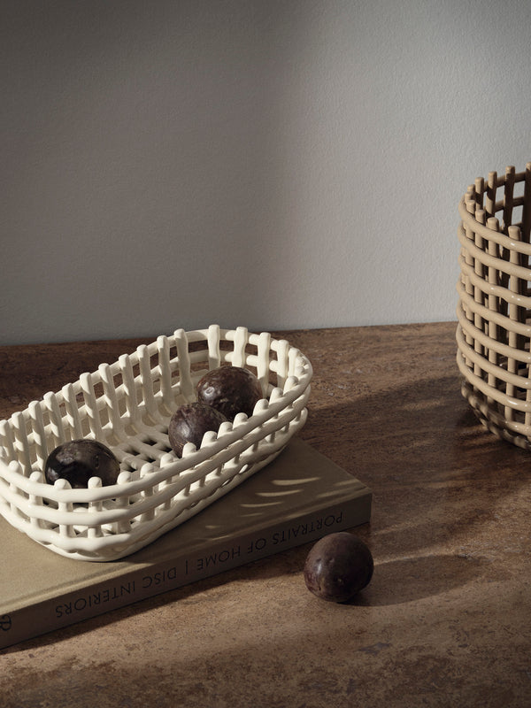 ferm LIVING Ceramic Basket Oval – Off-White