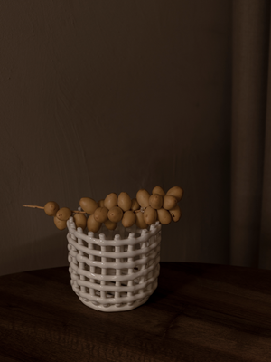 ferm LIVING Ceramic Basket Small – Off-White