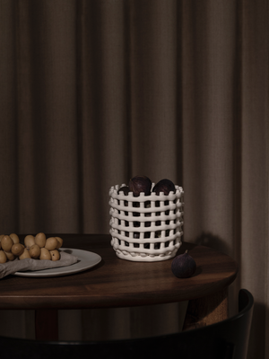 ferm LIVING Ceramic Basket Small – Off-White