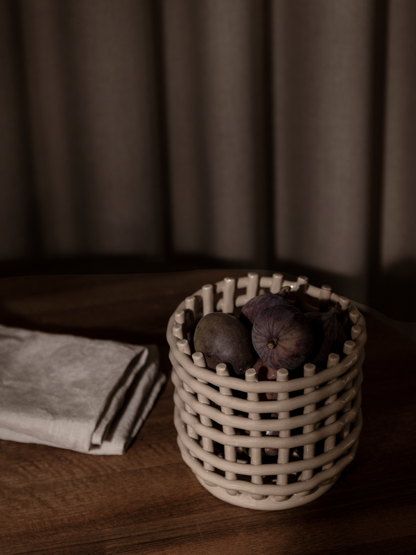 ferm LIVING Ceramic Basket Small – Cashmere