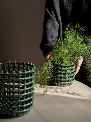 ferm LIVING Ceramic Basket Small – Emerald Green