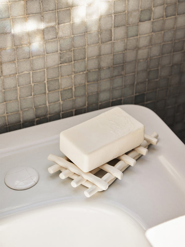 ferm LIVING Ceramic Soap Tray – Off-white