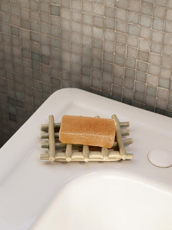 ferm LIVING Ceramic Soap Tray – Cashmere