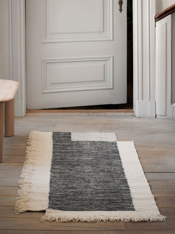 ferm LIVING Counter Runner 80 x 200 cm – Charcoal / Off-white