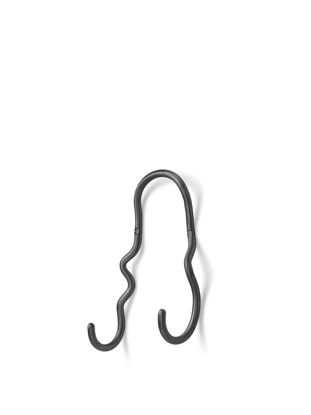 ferm LIVING Curvature Double Hook – Black Brass