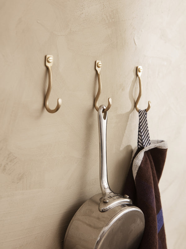 ferm LIVING Curvature Hooks – Set of 3 – Brass
