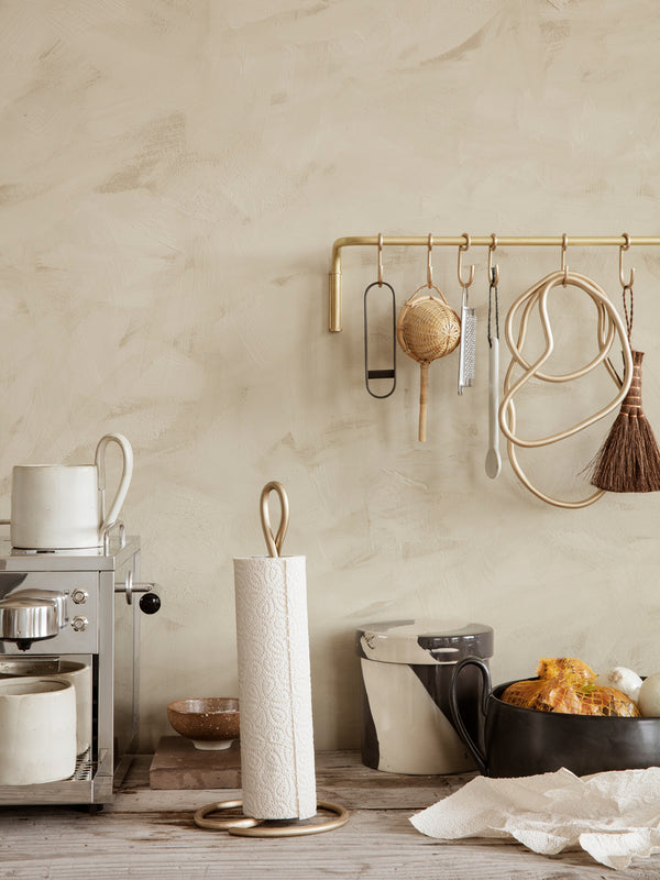 ferm LIVING Curvature Paper Towel Holder – Brass