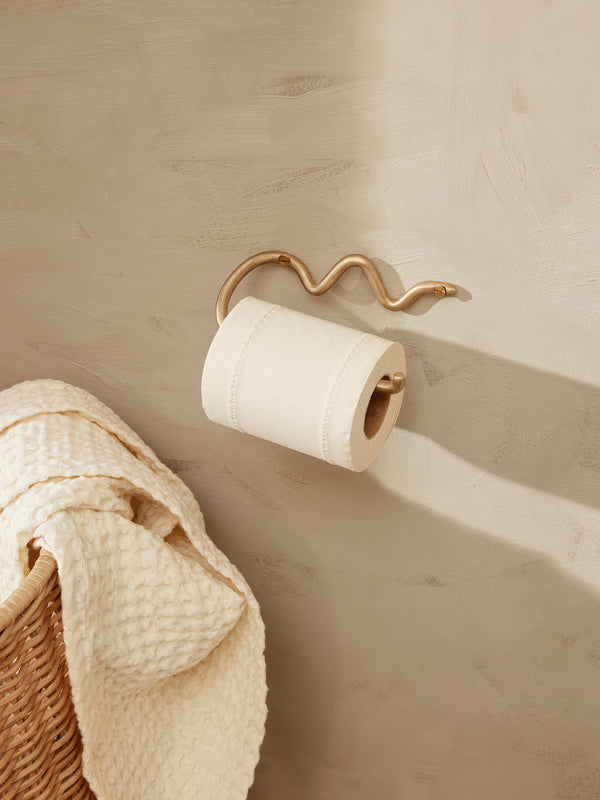 ferm LIVING Curvature Toilet Paper Holder – Brass