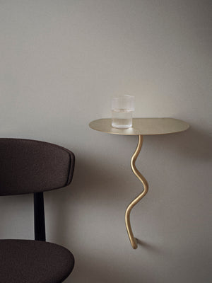 ferm LIVING Curvature Wall Table – Brass